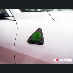  Alfa Romeo Giulia Quadrifoglio (QV) Fender Badge Cover Set - Carbon Fiber - Green Clover